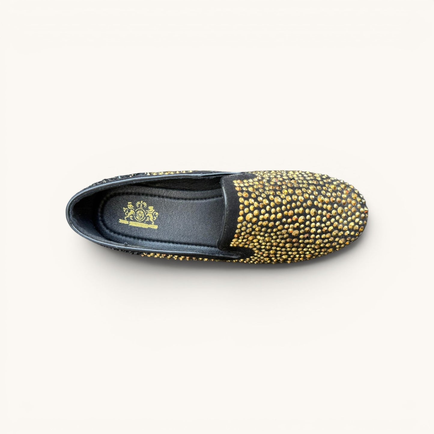 Mocasines Semi elegante detalle dorado circular