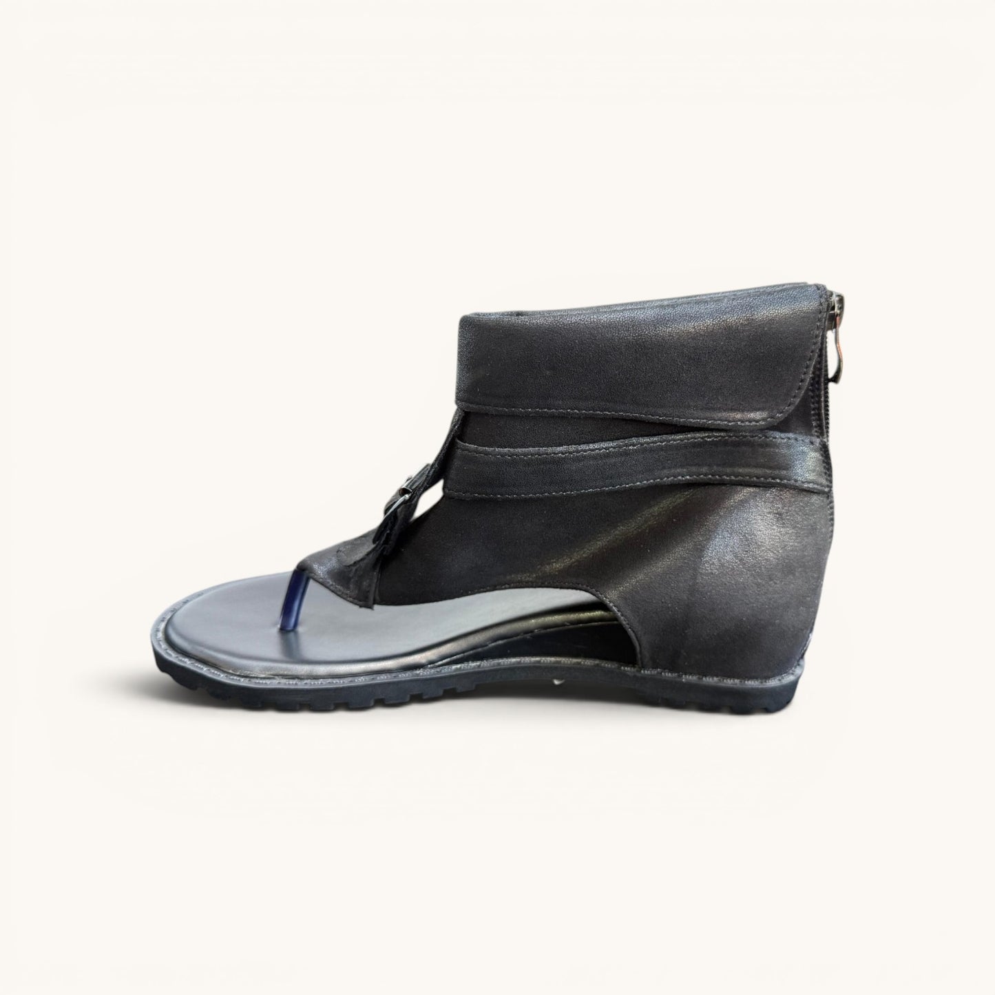 Bota corta Sandalia con correa delante
