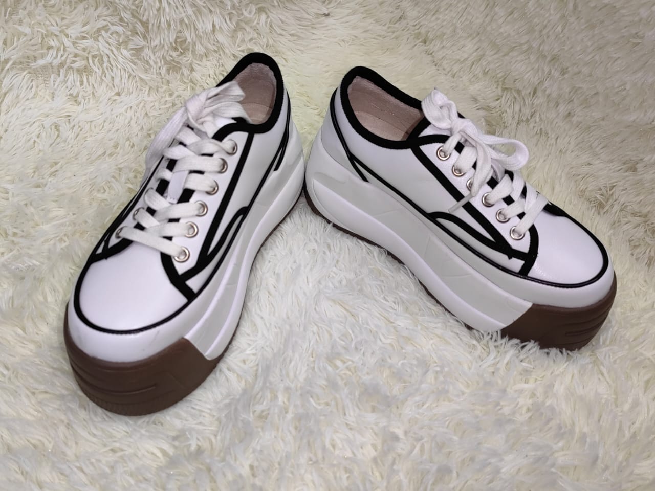 Zapatilla plataforma Corta